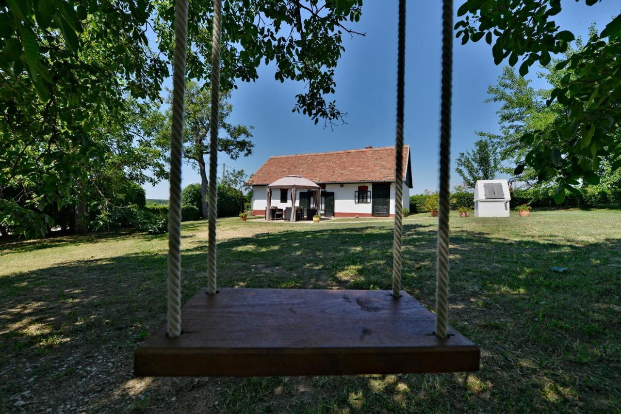 Lelle Vineyard Cottages Балатонлелле Екстер'єр фото